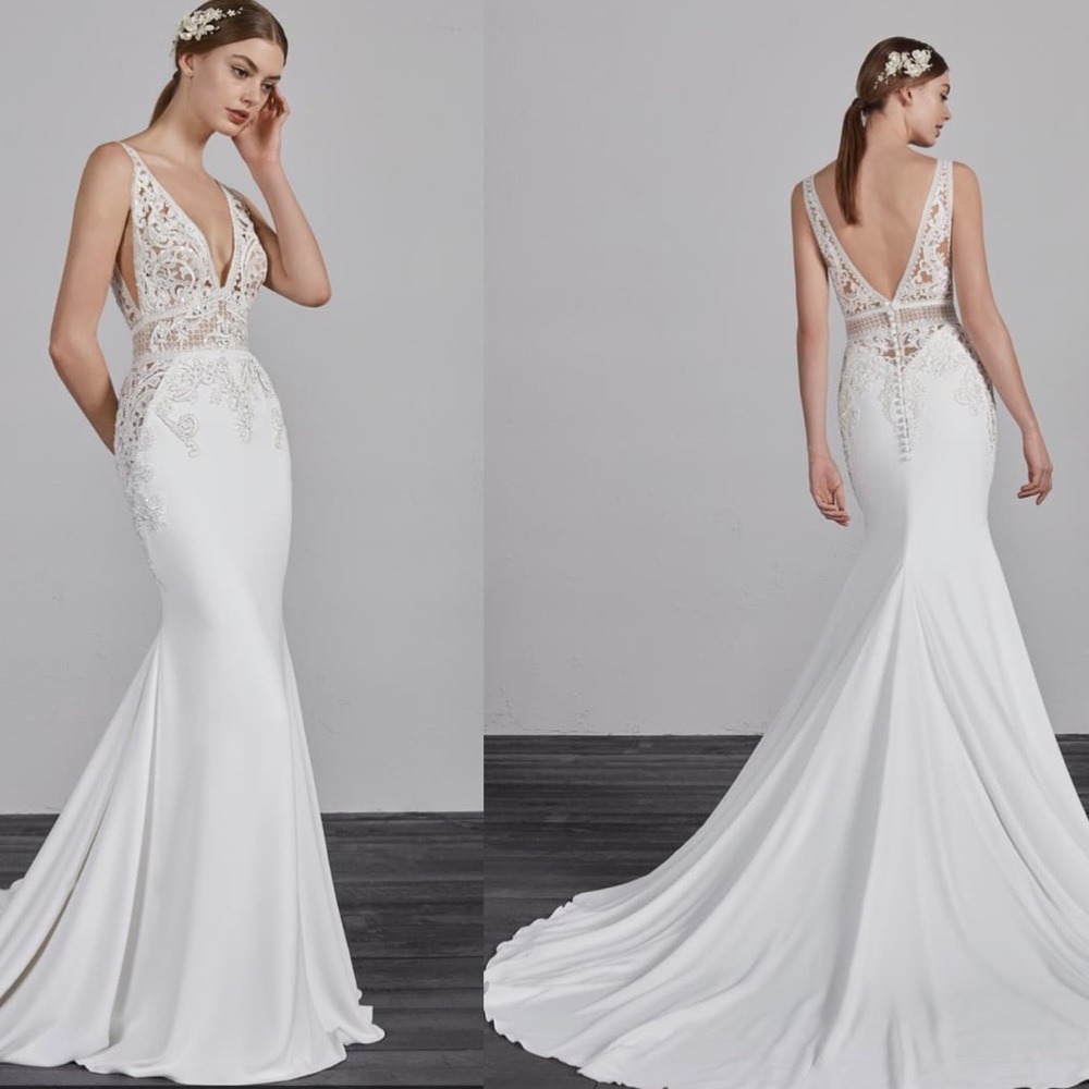 Unaltered Pronovias Emily Gown Size 12